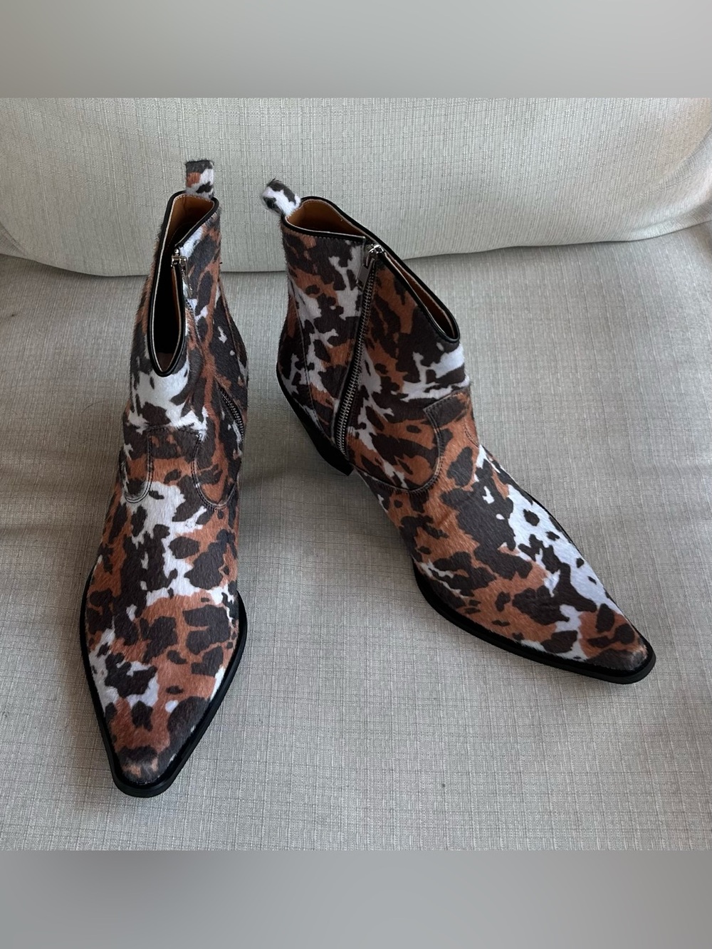 Fuchsia Cowhide-Print Pointed Western Ankle Boots